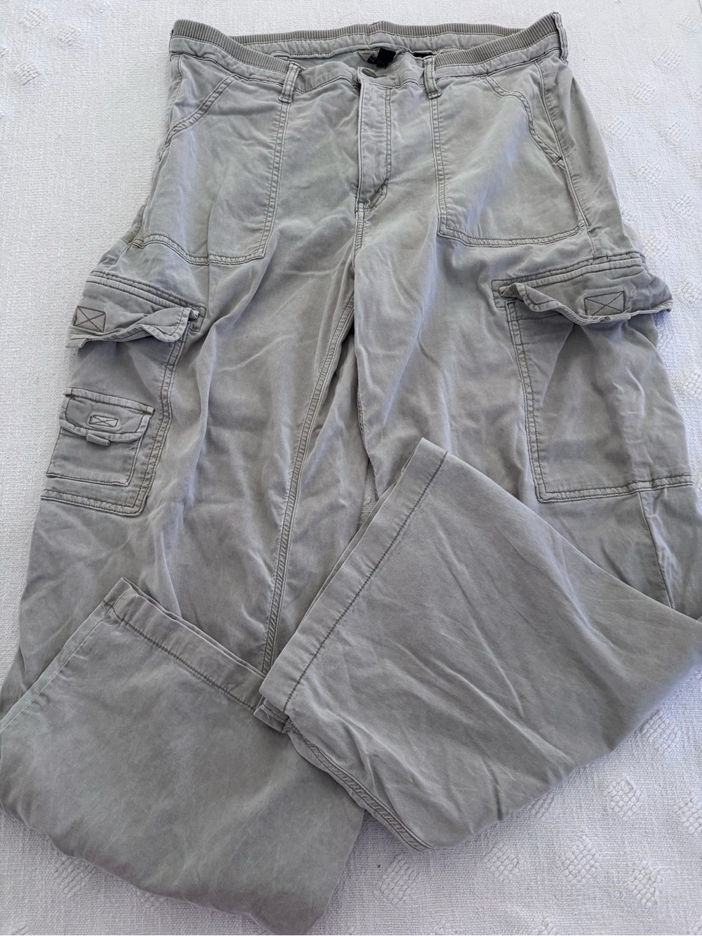 Vintage American Eagle Cargo Pants Womenβs 16 Paratrooper Y2K Baggy Khaki